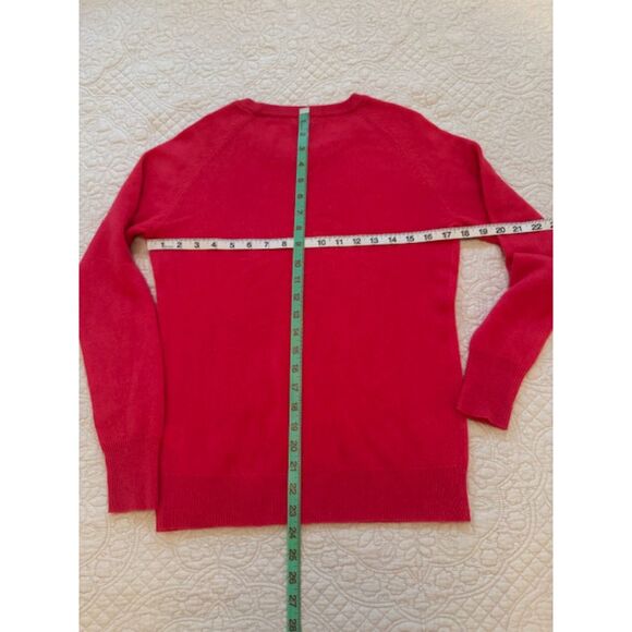 Halogen Cashmere Crewneck Sweater, Small, Raspberry. - Picture 4 of 4